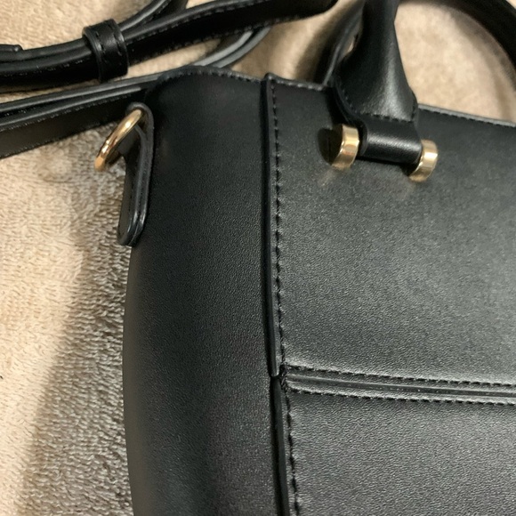 Madison West NWOT Black and Gold Purse w/ Cross Body Strap - Picture 6 of 6